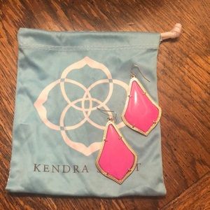 Kendra Scott earring